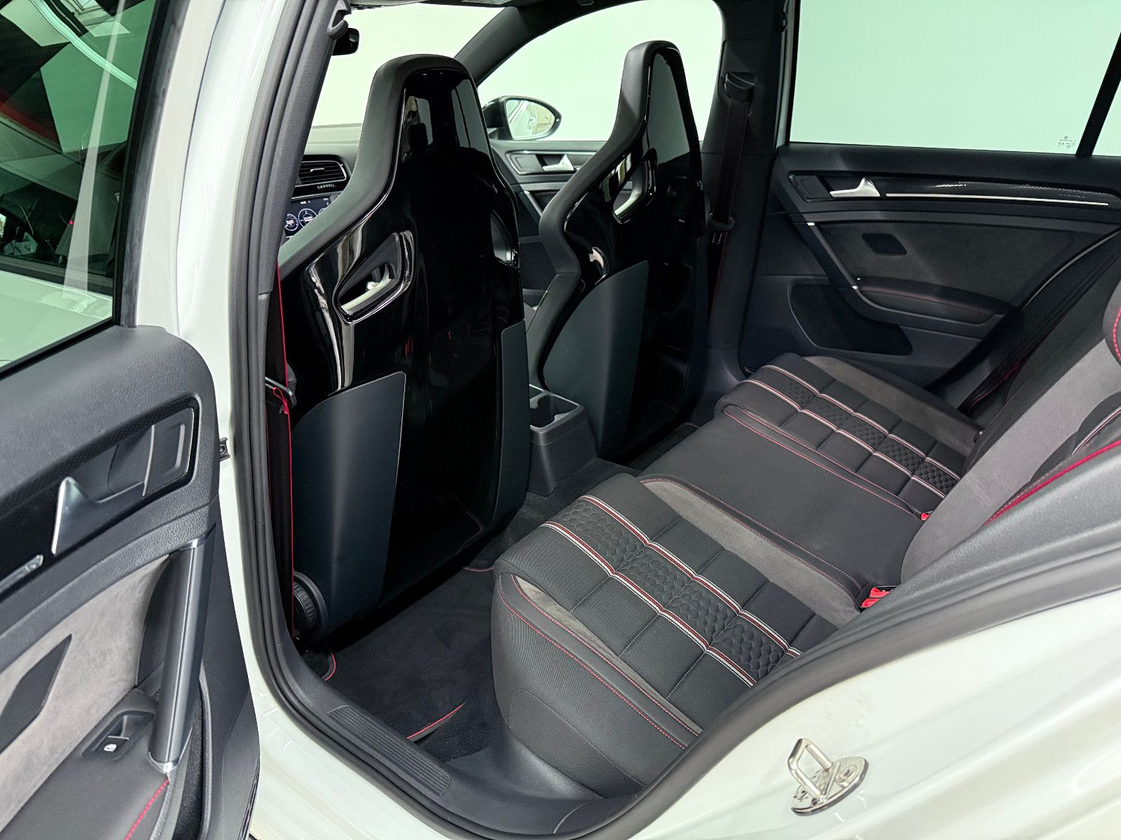 Volkswagen Golf VII GTI Clubsport *Pano*Schale*Dyn*Kamera* foto 10