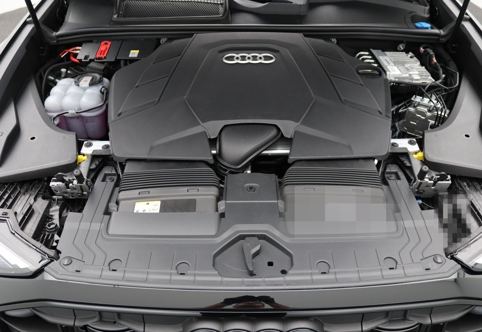 Audi Q8 S-Line 55 TFSI quattro / Pano, Laser, Standh foto 8