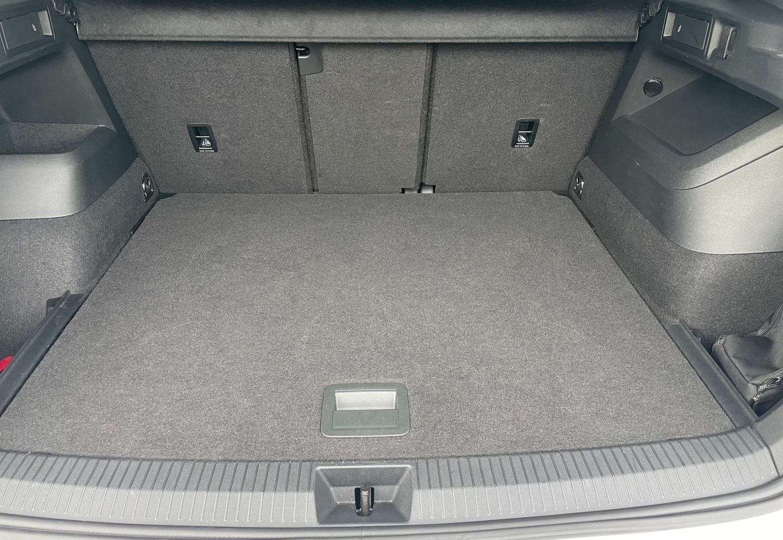 Volkswagen Tiguan 1.5 eTSI Goal 110 kW Matrix-LED AZV Side foto 9