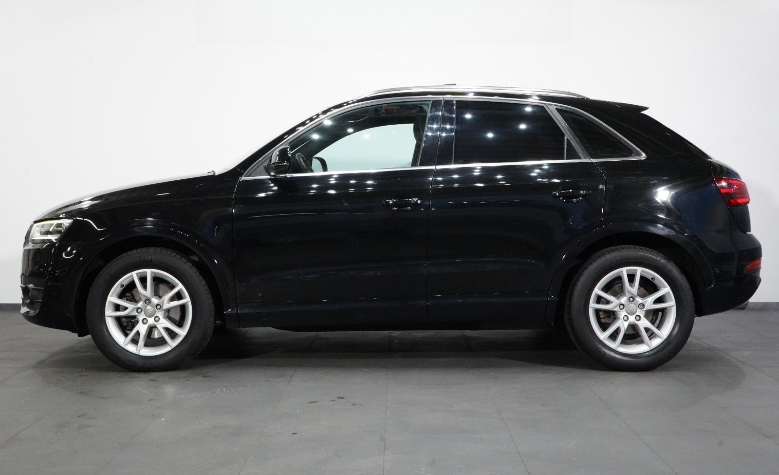 Audi Q3 2.0 TFSI quattro S line*Pano*Keyless*Bose* foto 3