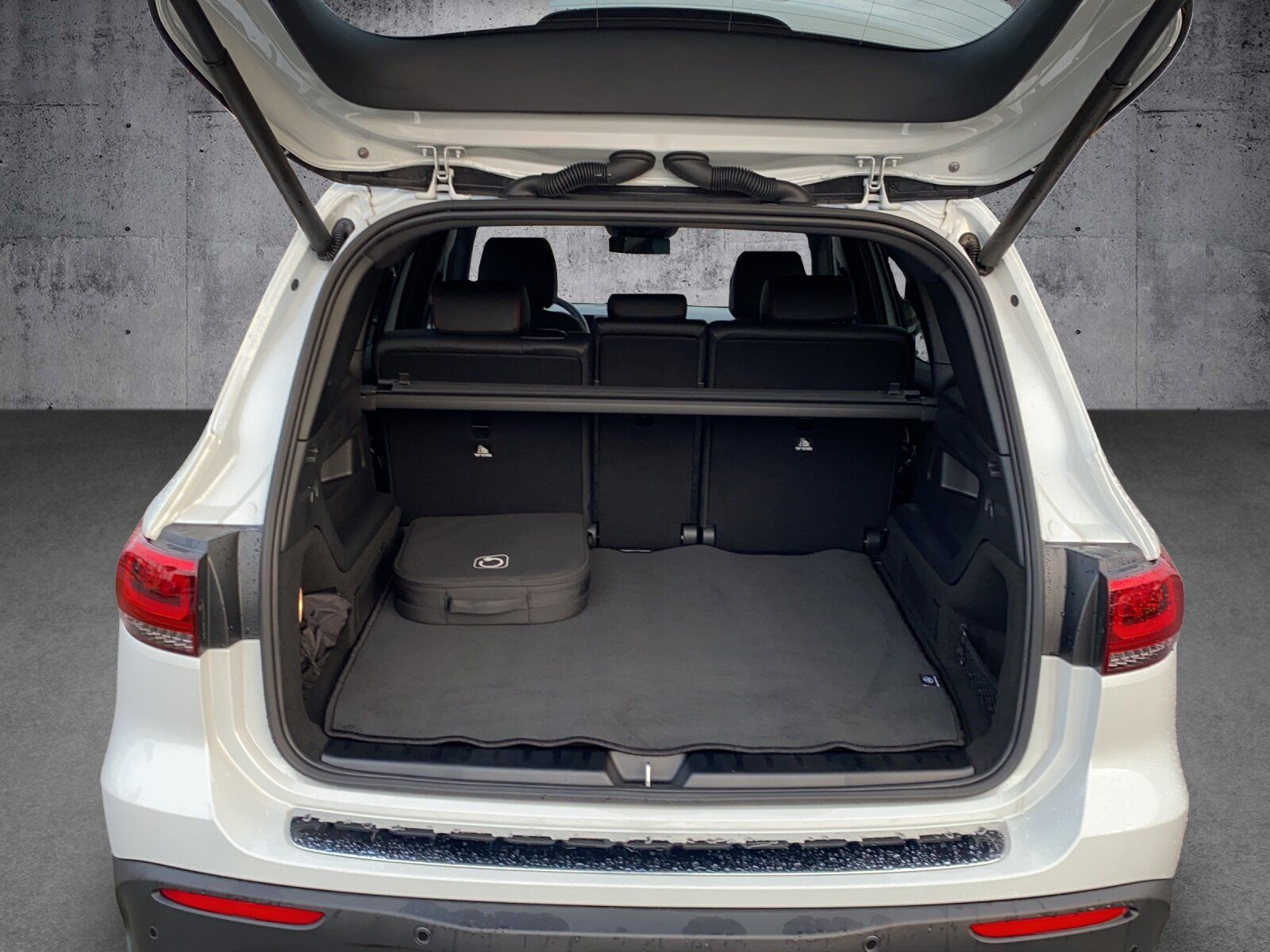 Mercedes-Benz EQB 300 4M AMG+NIGHT+DISTRO+PANO+BURME+360°+MEMO foto 14