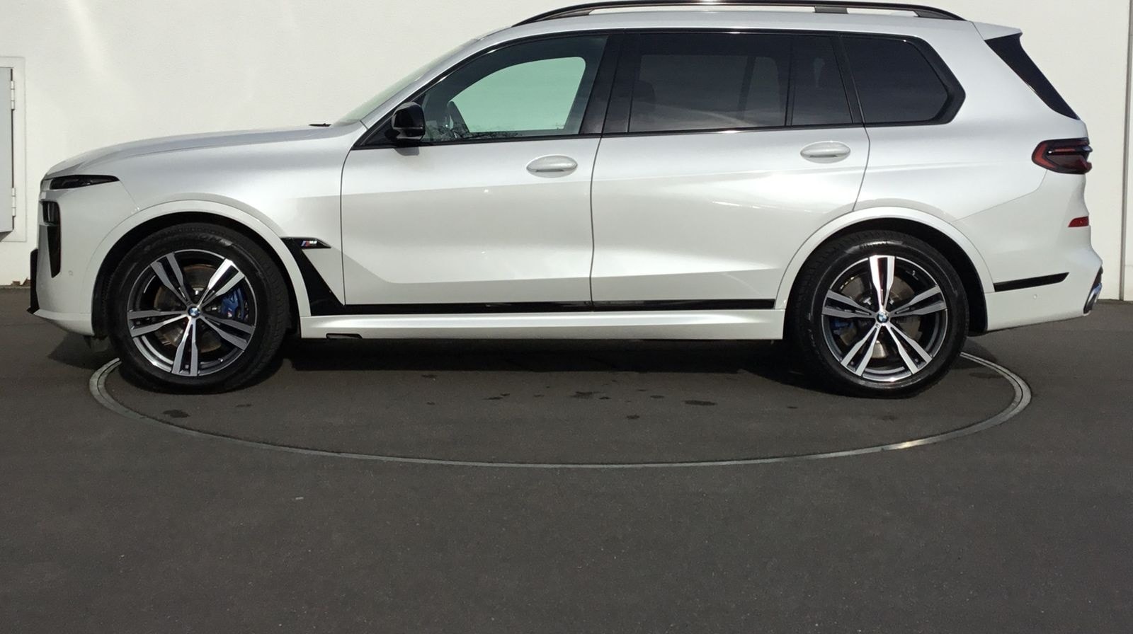 BMW X7 M60i PANO SKY+STANDHZ+KAMERA+ACC+AHK foto 8