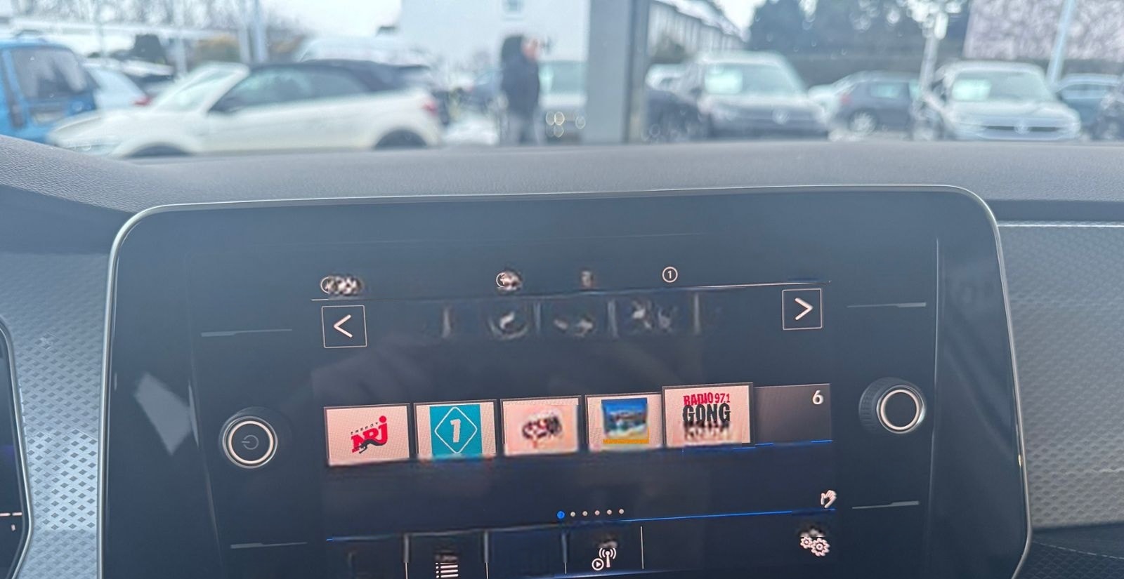 Volkswagen T-Cross 1.0 TSI Life APP/ACC/NAVI/ALLSEASON foto 25