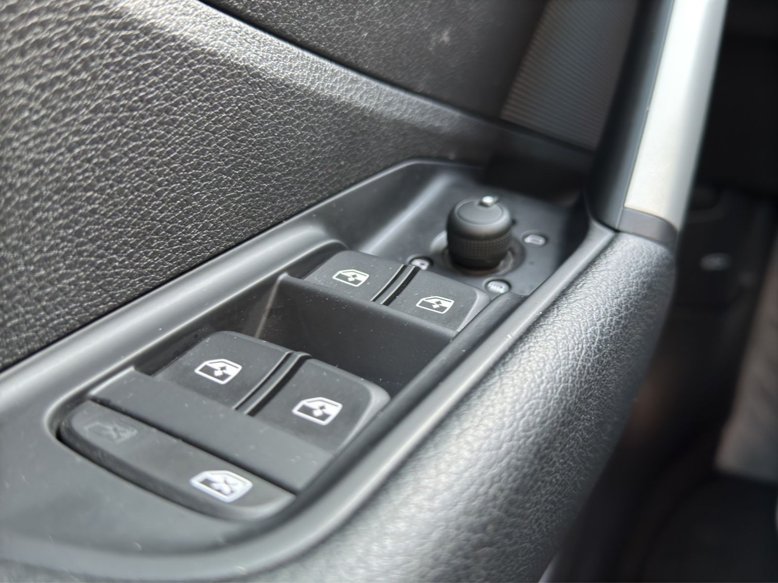 Audi Q2 35 TDI S-tronic LED Einparkhilfe FIS Audi Mus foto 8