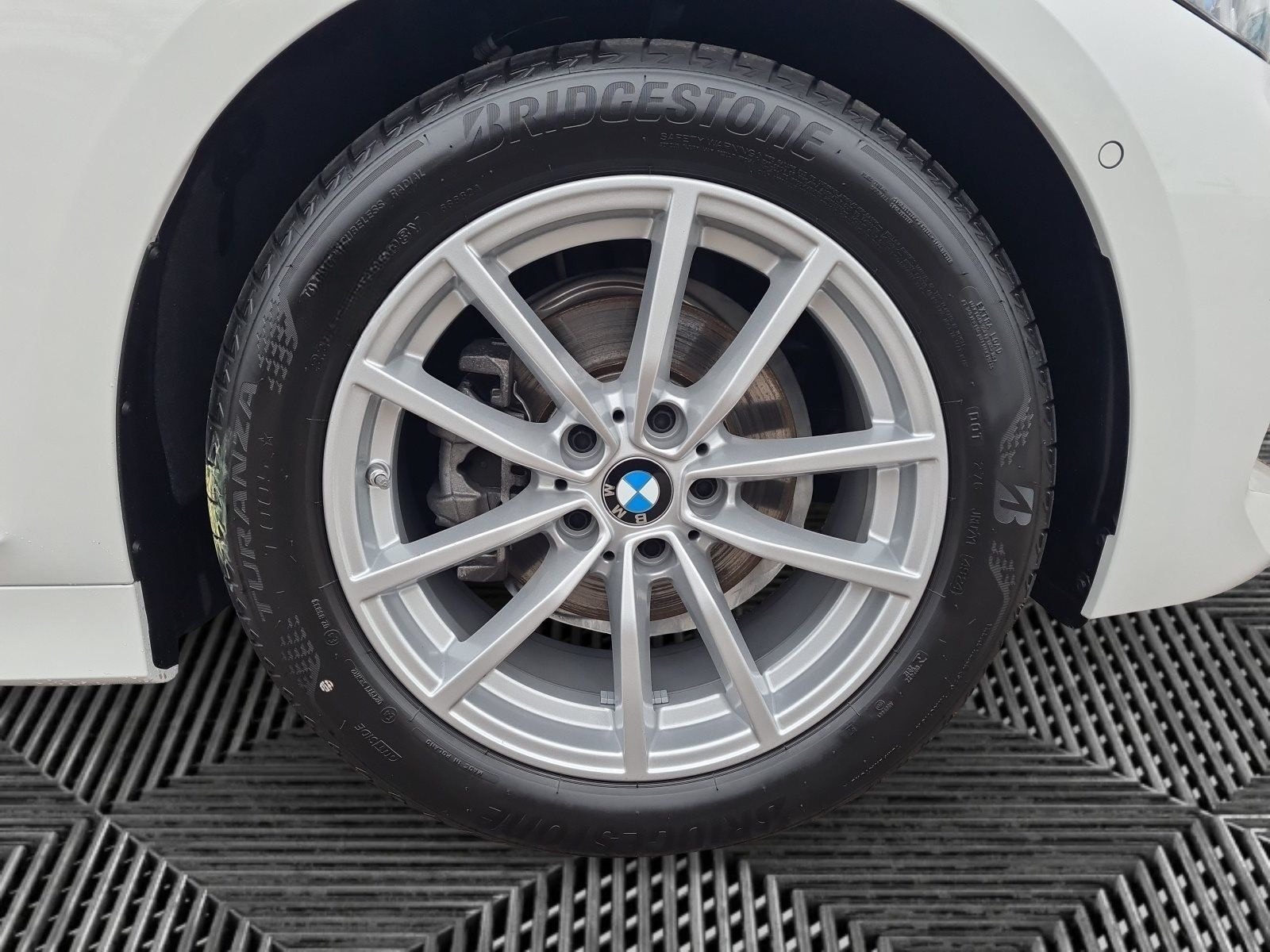 BMW 318d Touring foto 6