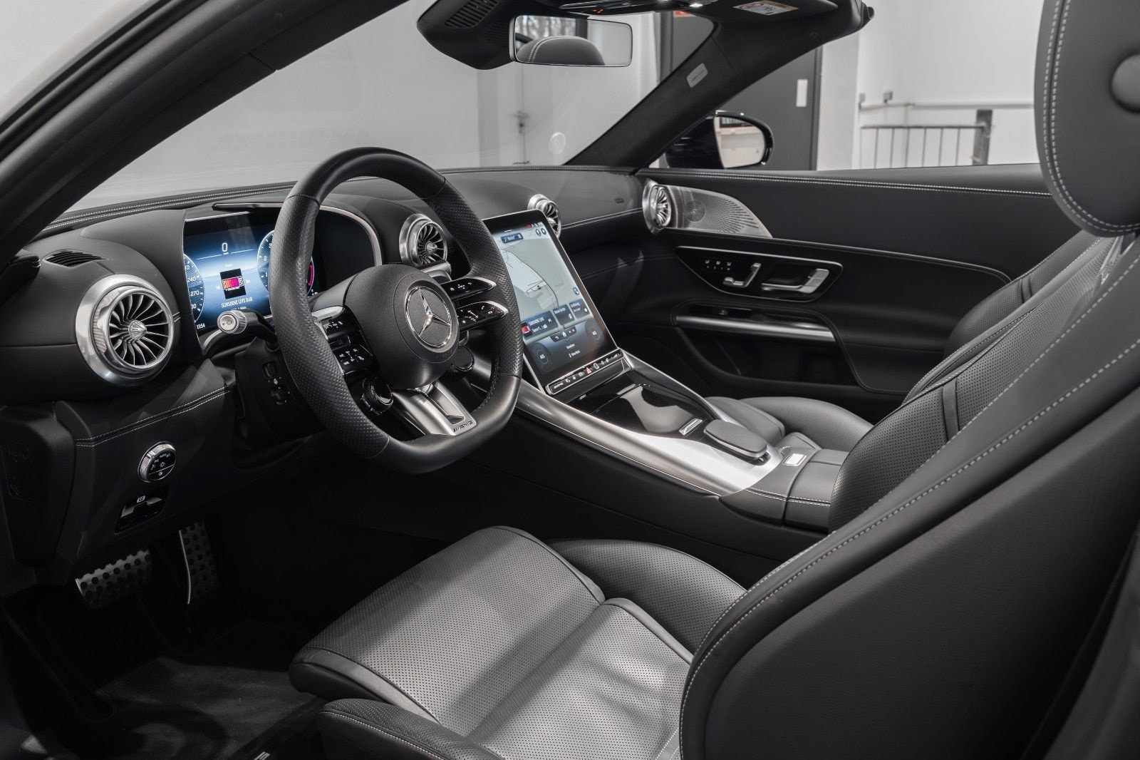 Mercedes-Benz SL 43 AMG Burmester V8 Styling 21" Räder foto 16