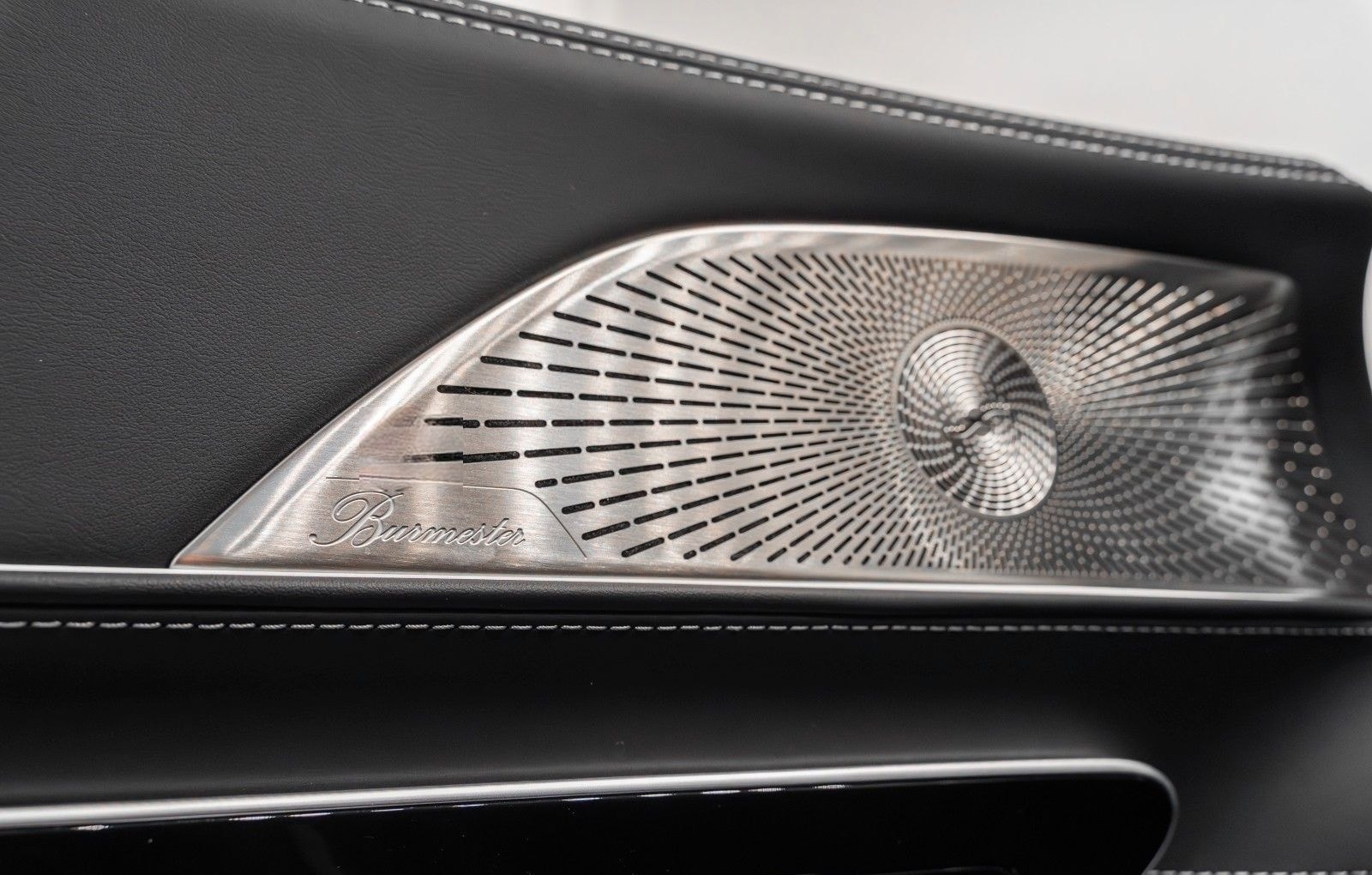 Mercedes-Benz SL 43 AMG Burmester V8 Styling 21" Räder foto 19