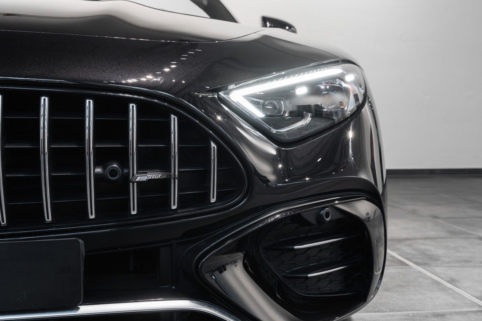 Mercedes-Benz SL 43 AMG Burmester V8 Styling 21" Räder foto 3