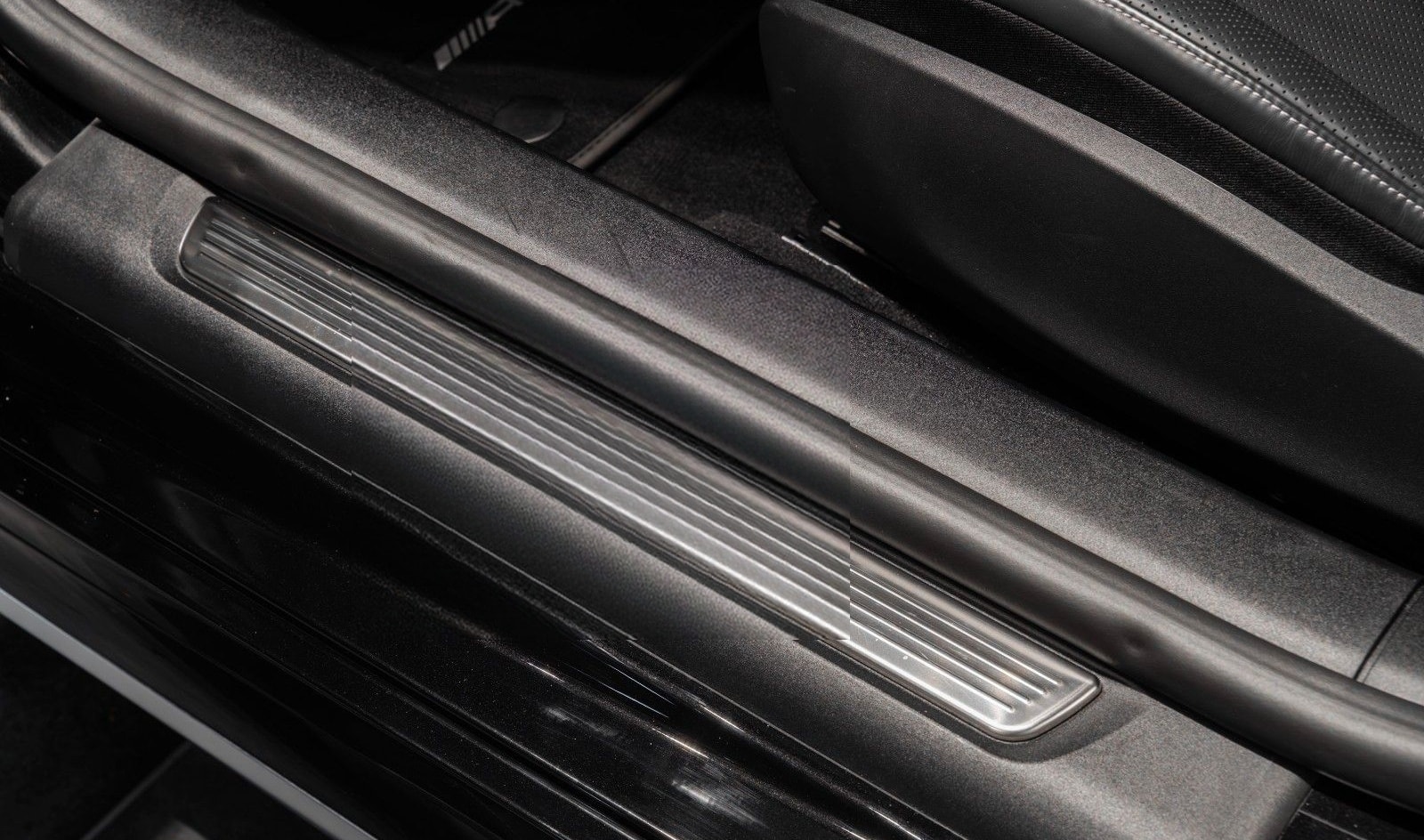 Mercedes-Benz SL 43 AMG Burmester V8 Styling 21" Räder foto 25