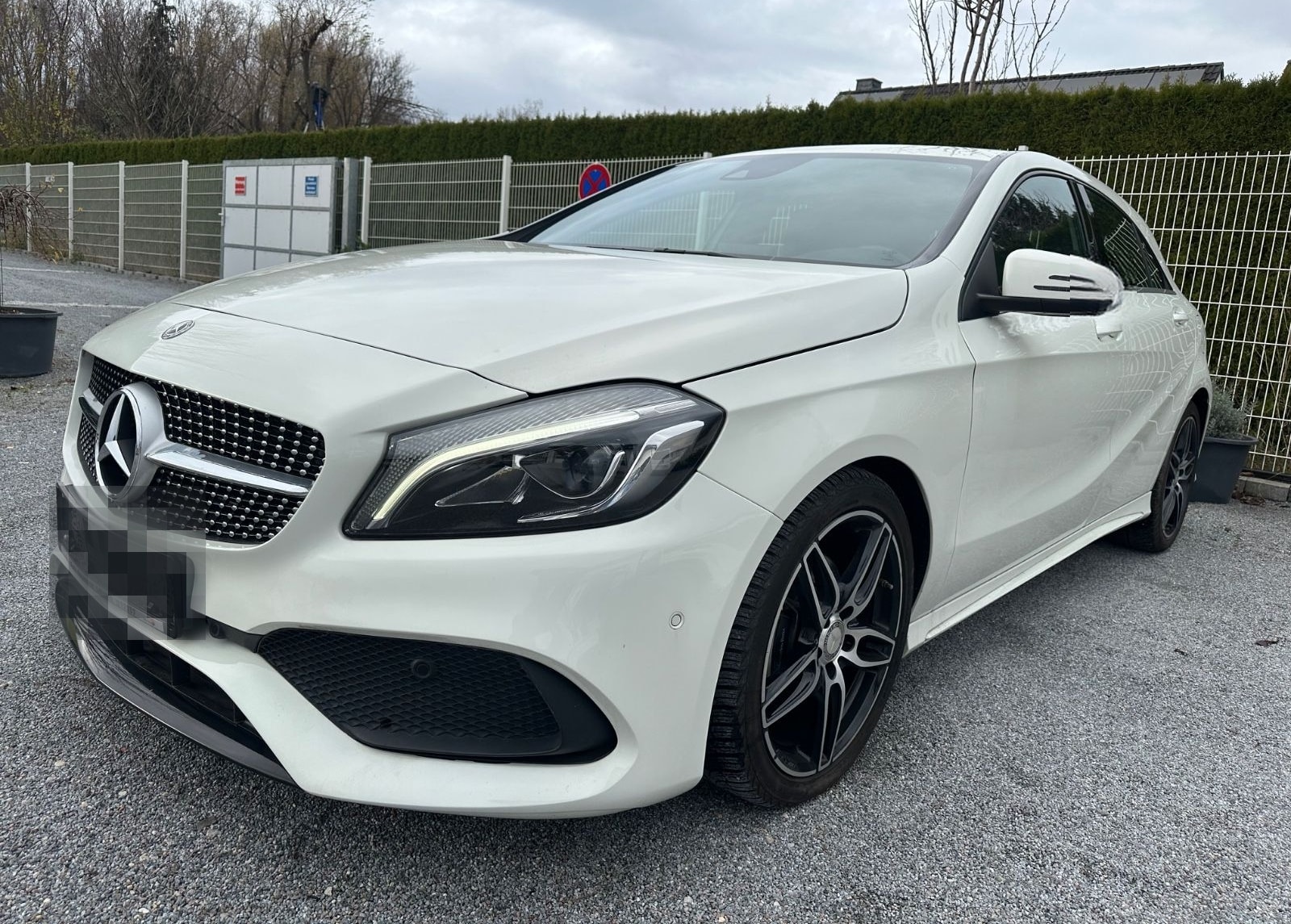Mercedes-Benz A 180 BlueEfficiency Automatik AMG Paket foto 1