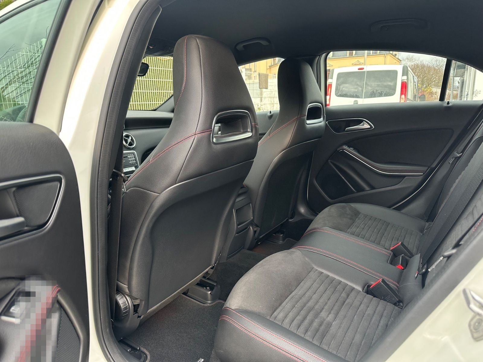 Mercedes-Benz A 180 BlueEfficiency Automatik AMG Paket foto 11