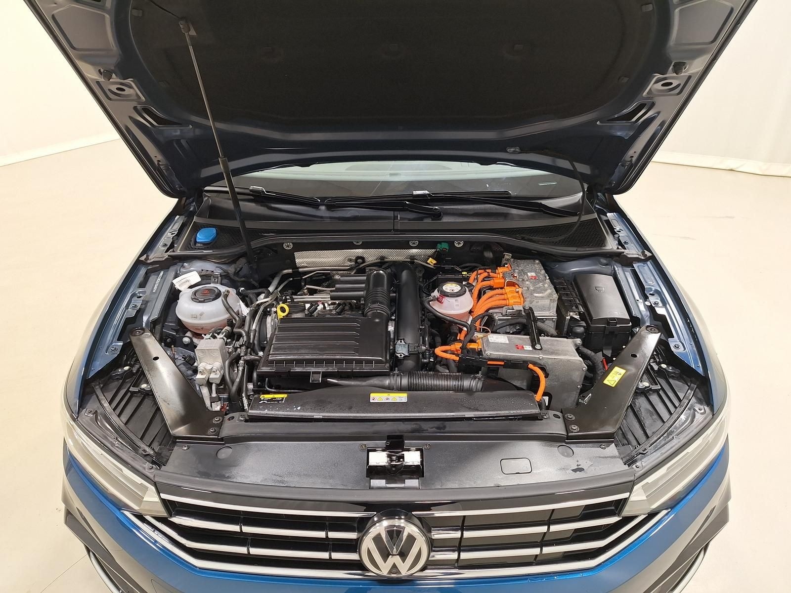 Volkswagen Passat Variant 1.4 TSI DSG GTE HuD|Navi|Pano|360 foto 16