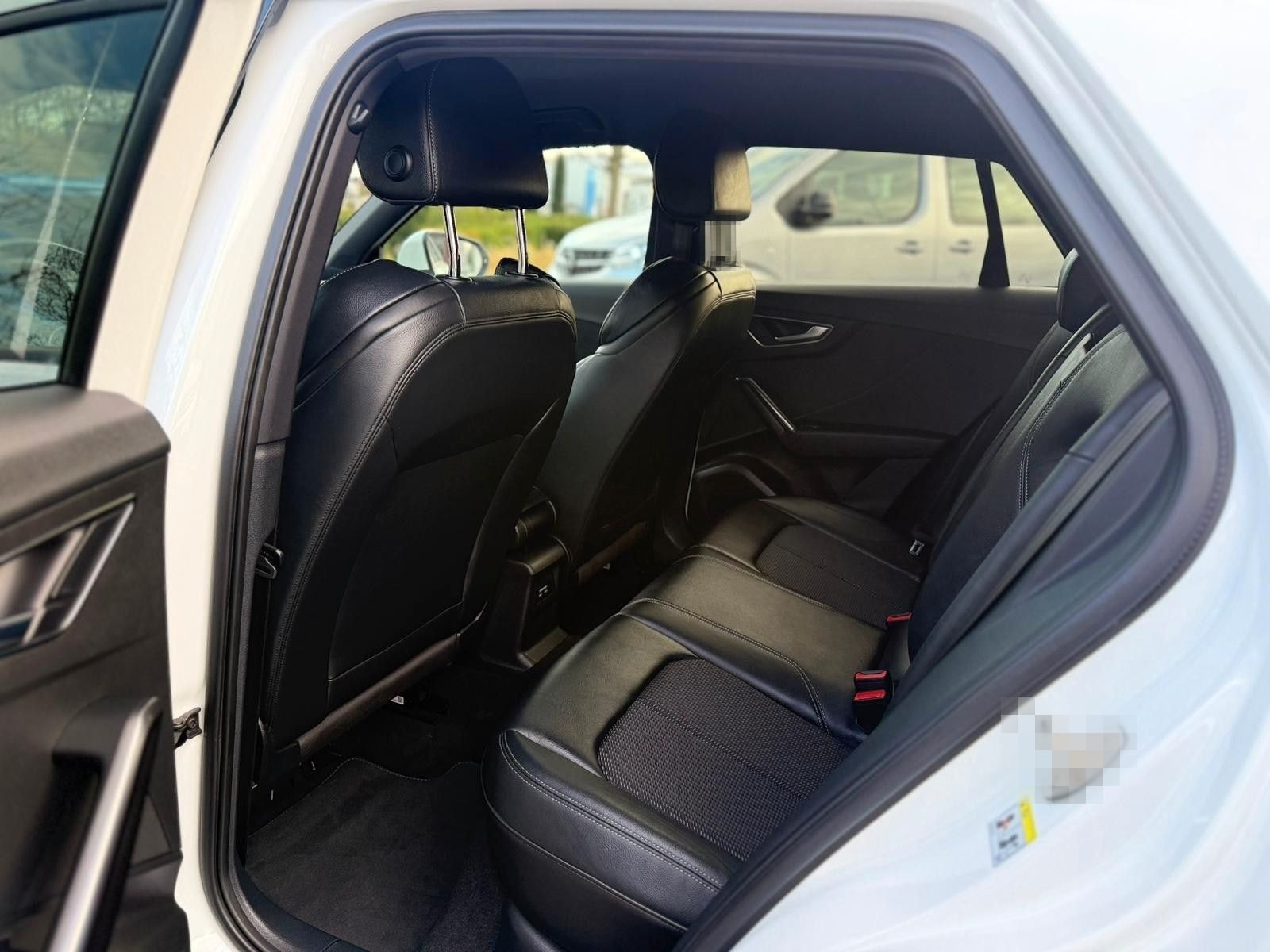 Audi Q2 QUATTRO 3x S-Line AMBIENTE NAVI PDC BLTH SHZ foto 11