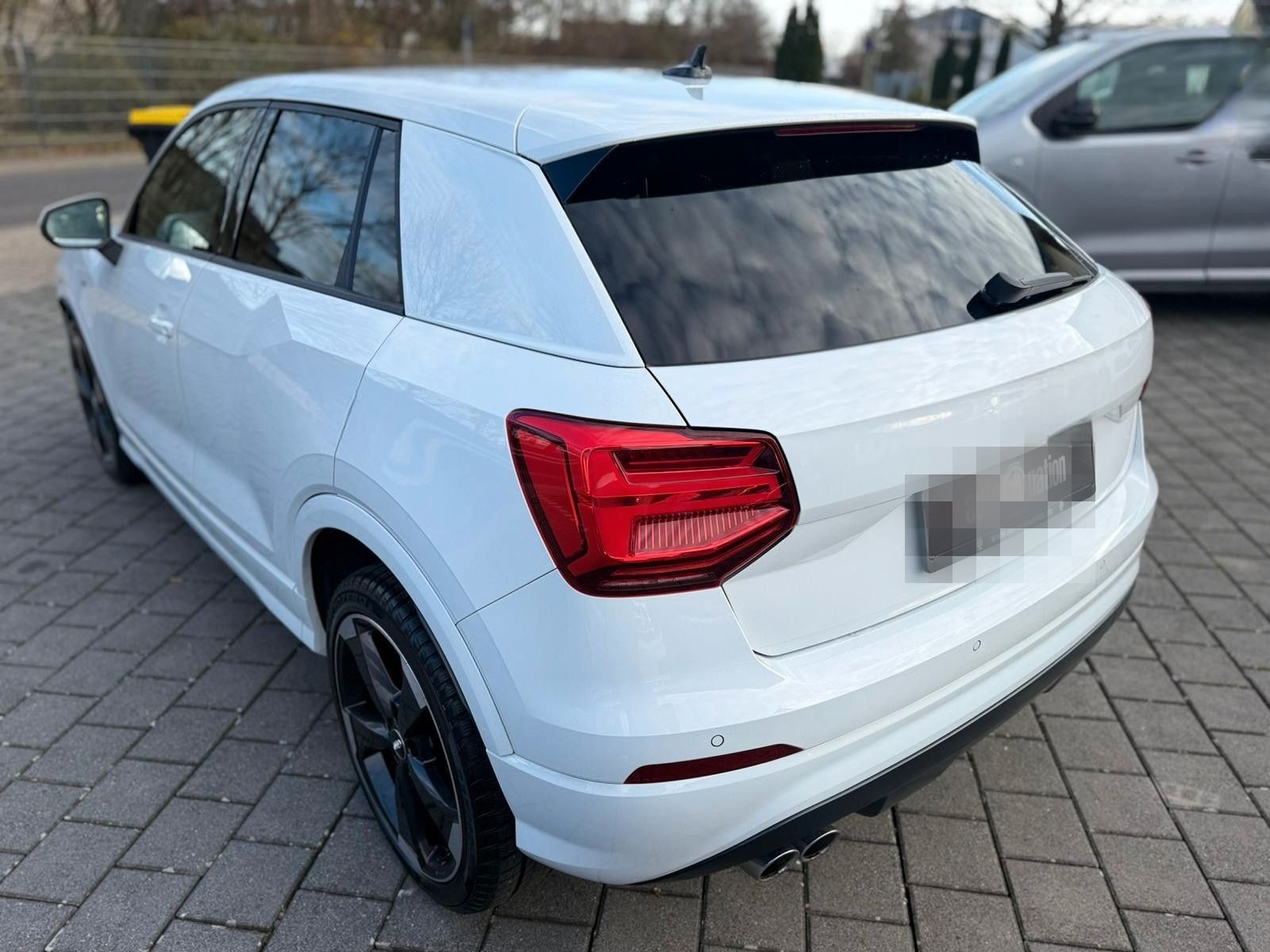 Audi Q2 QUATTRO 3x S-Line AMBIENTE NAVI PDC BLTH SHZ foto 5
