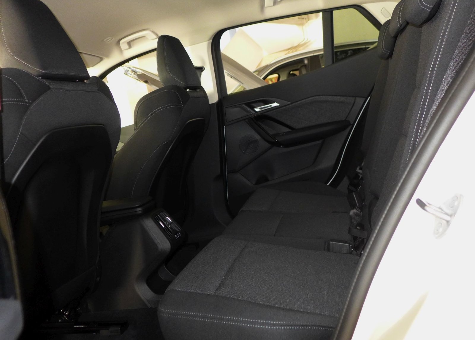 BMW X2 d U10 AHK,360° Kamera,HUD,Abstandstempomat foto 17