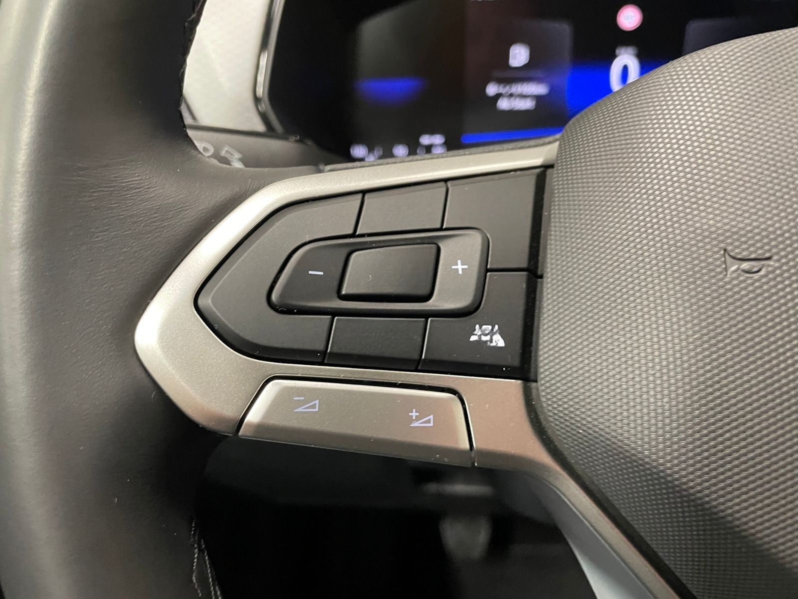 Volkswagen T-Cross Life 1.0 TSI ACC SHZ LED APP foto 13