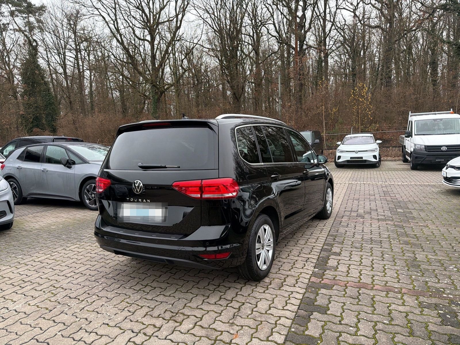 Volkswagen Touran Highline TSi DSG Navi AZV Kamera foto 4