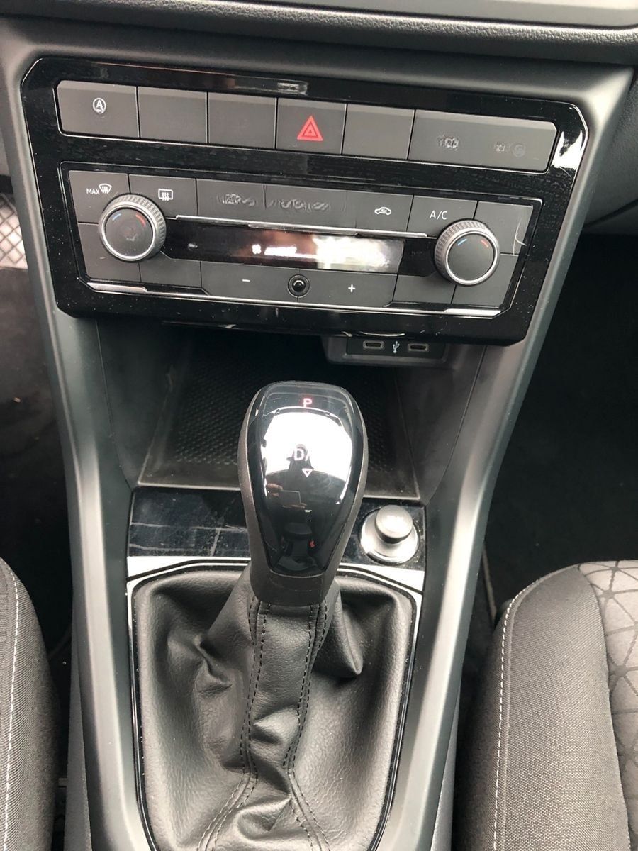 Volkswagen T-Cross Life/Automatik/R-Kamera foto 13