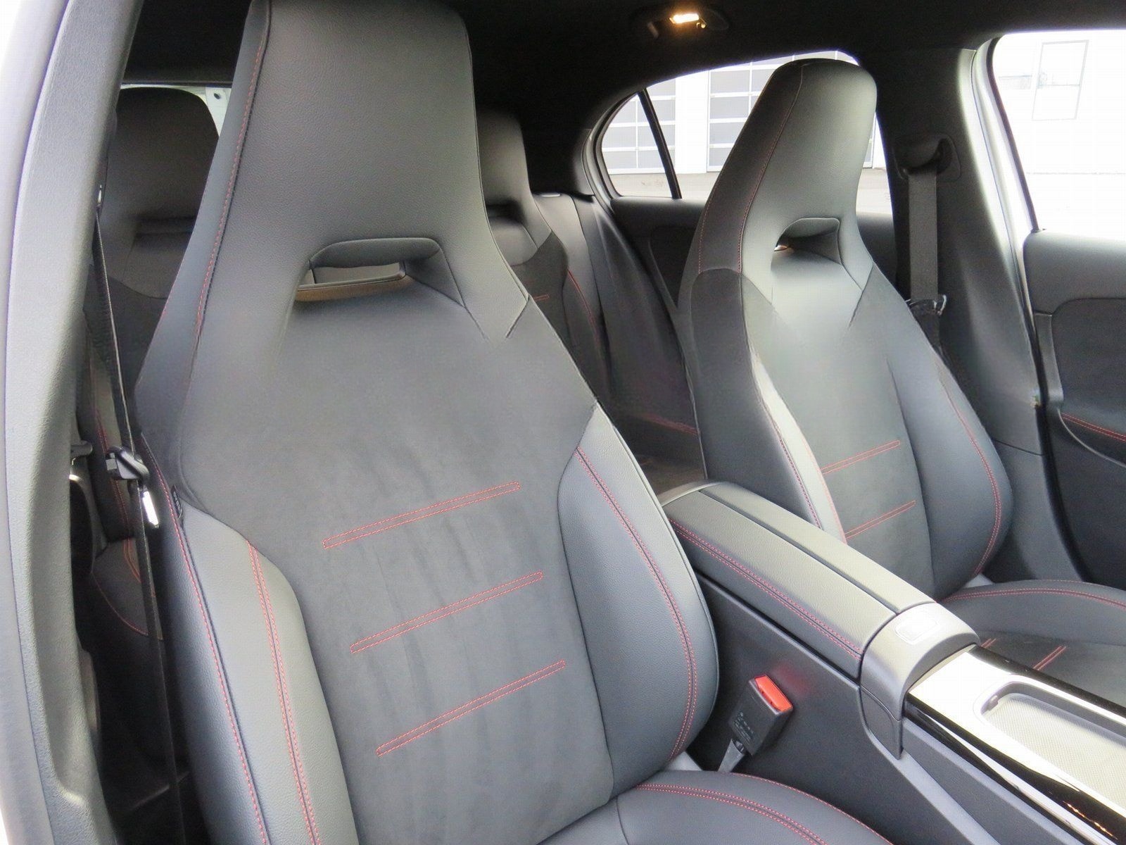 Mercedes-Benz A 250 e AMG Line Advanced Plus+MULTIB.+DISTR+AHK foto 12