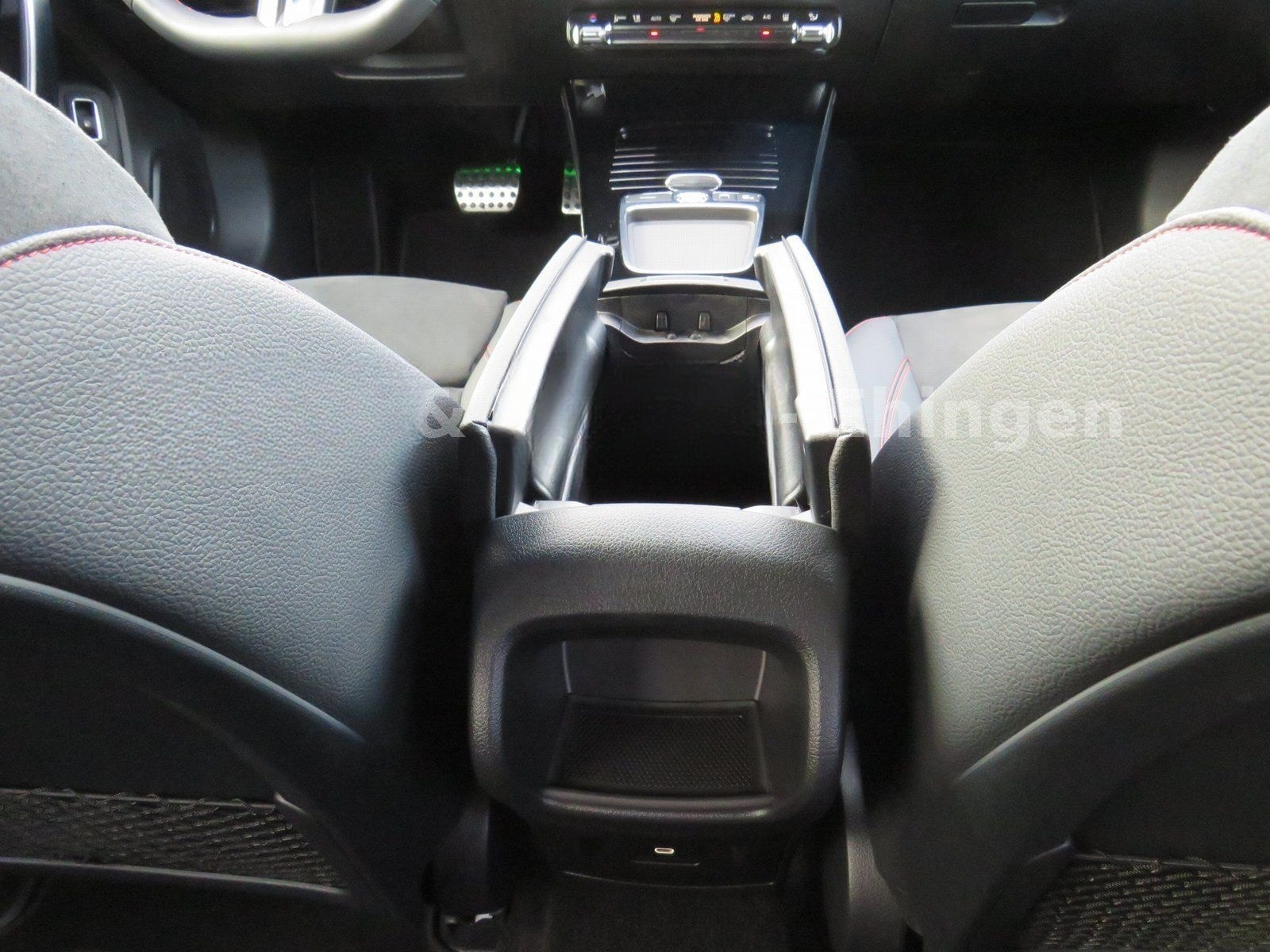 Mercedes-Benz A 250 e AMG Line Advanced Plus+MULTIB.+DISTR+AHK foto 22