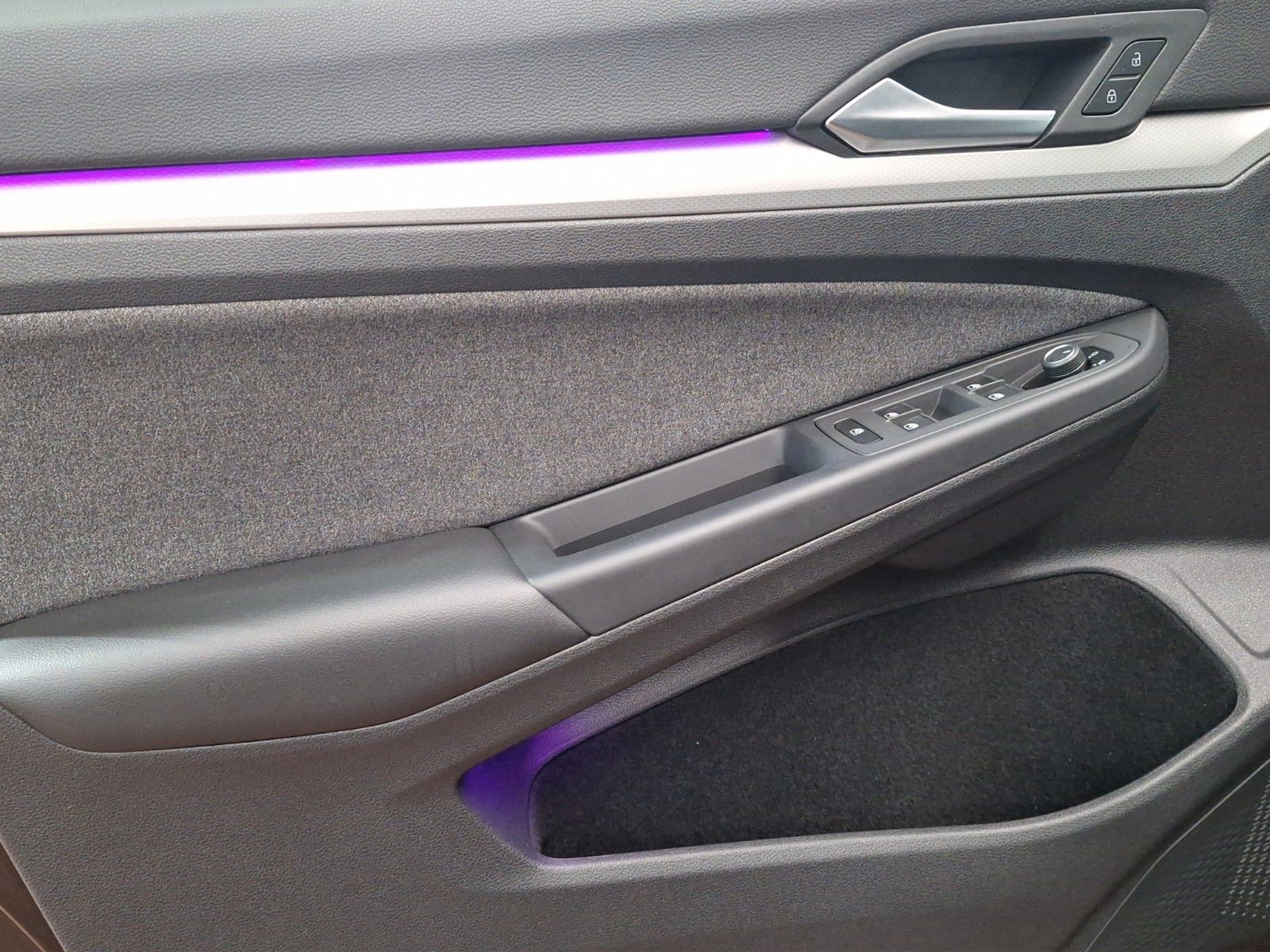 Volkswagen Golf VIII Lim. Move,APP,DAB,SHZ,PDC,ACC, NAVI foto 9