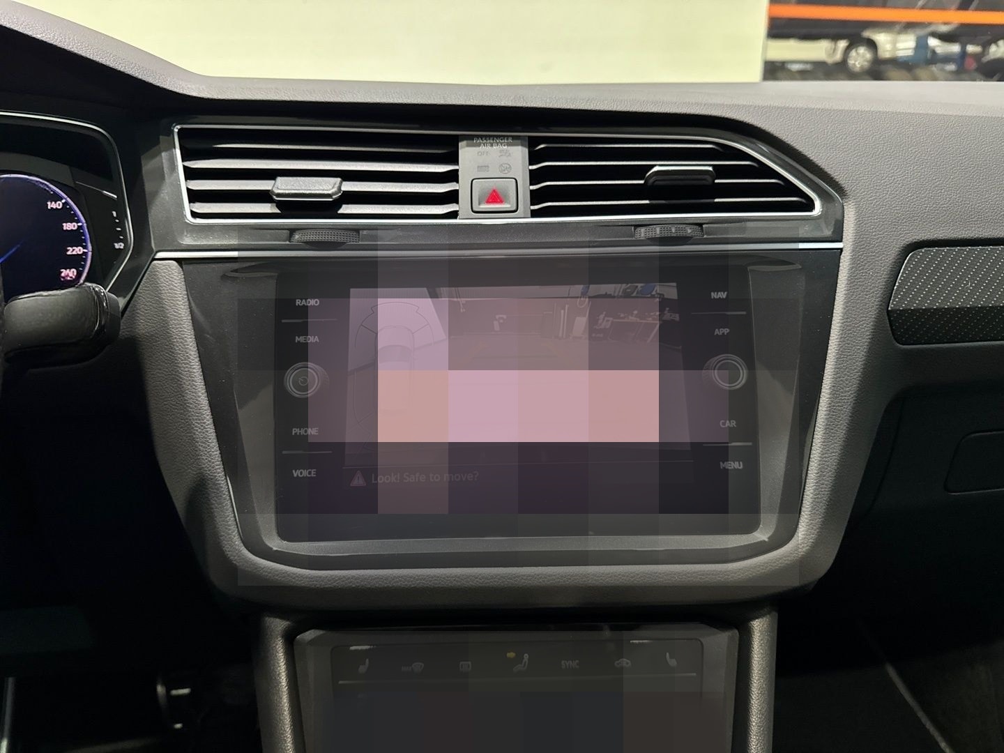 Volkswagen Tiguan 2.0 TDI 4M DSG R LINE BLACK PANO AHK 20Z  foto 14