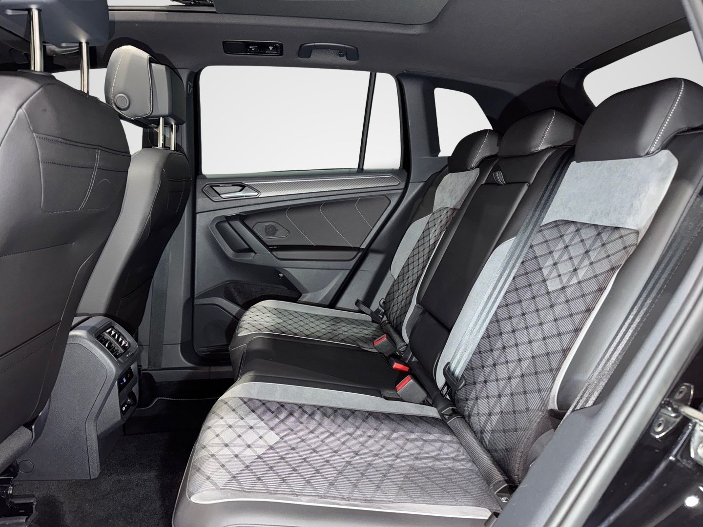 Volkswagen Tiguan 2.0 TDI 4M DSG R LINE BLACK PANO AHK 20Z  foto 10