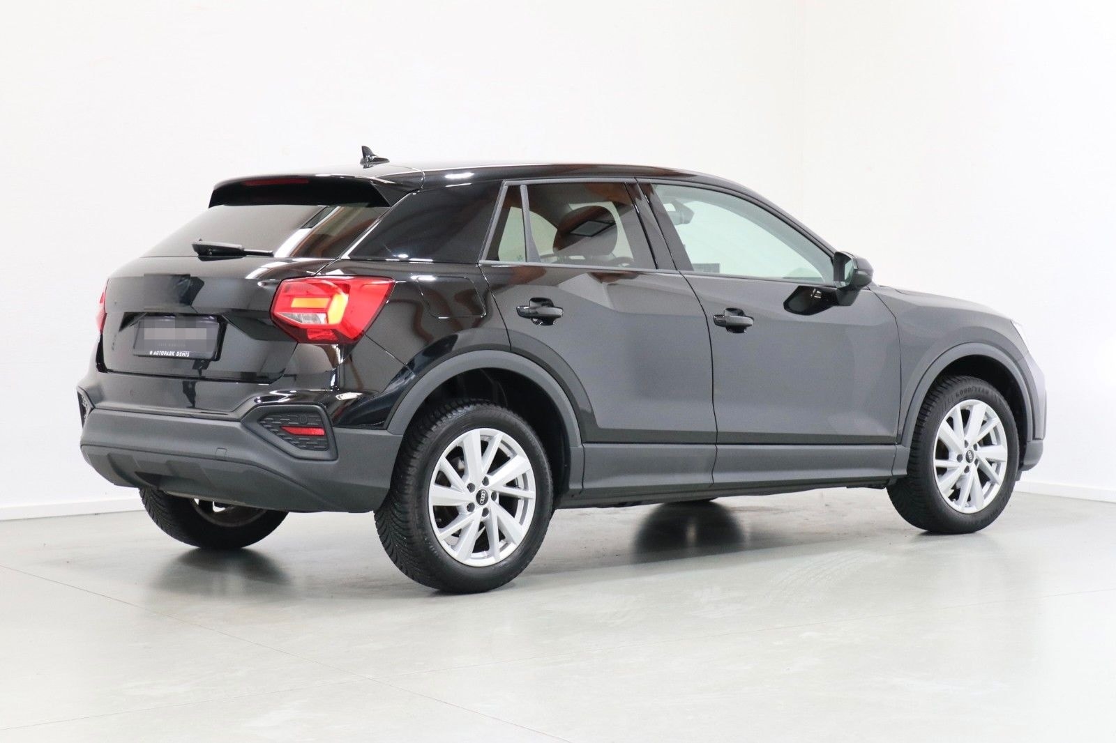 Audi Q2 35 TFSI 1.5/ACC/KAMERA/SHZ/PDC/NAVI/EHK/ALLW. foto 5