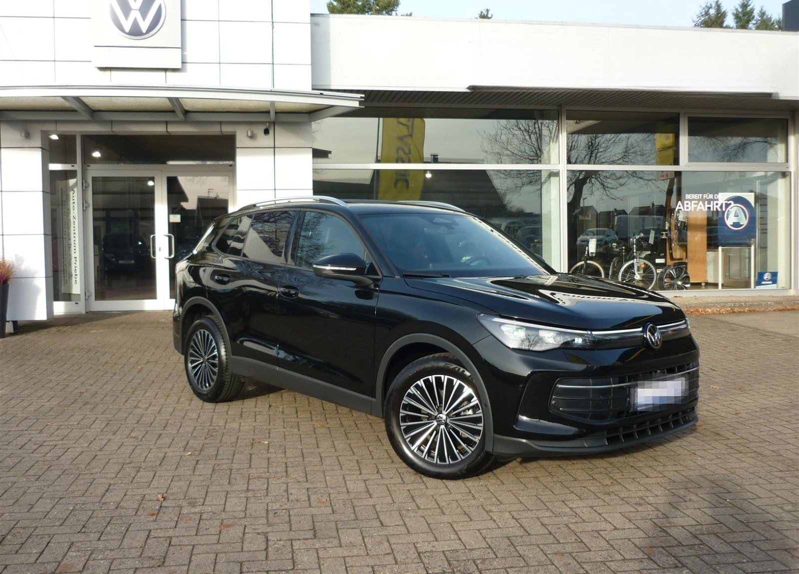 Volkswagen Tiguan 1.5 eTSI OPF DSG GOAL+AHK+Navi+Matrix+ACC foto 1