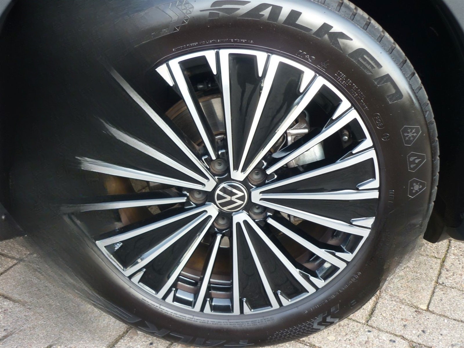 Volkswagen Tiguan 1.5 eTSI OPF DSG GOAL+AHK+Navi+Matrix+ACC foto 6