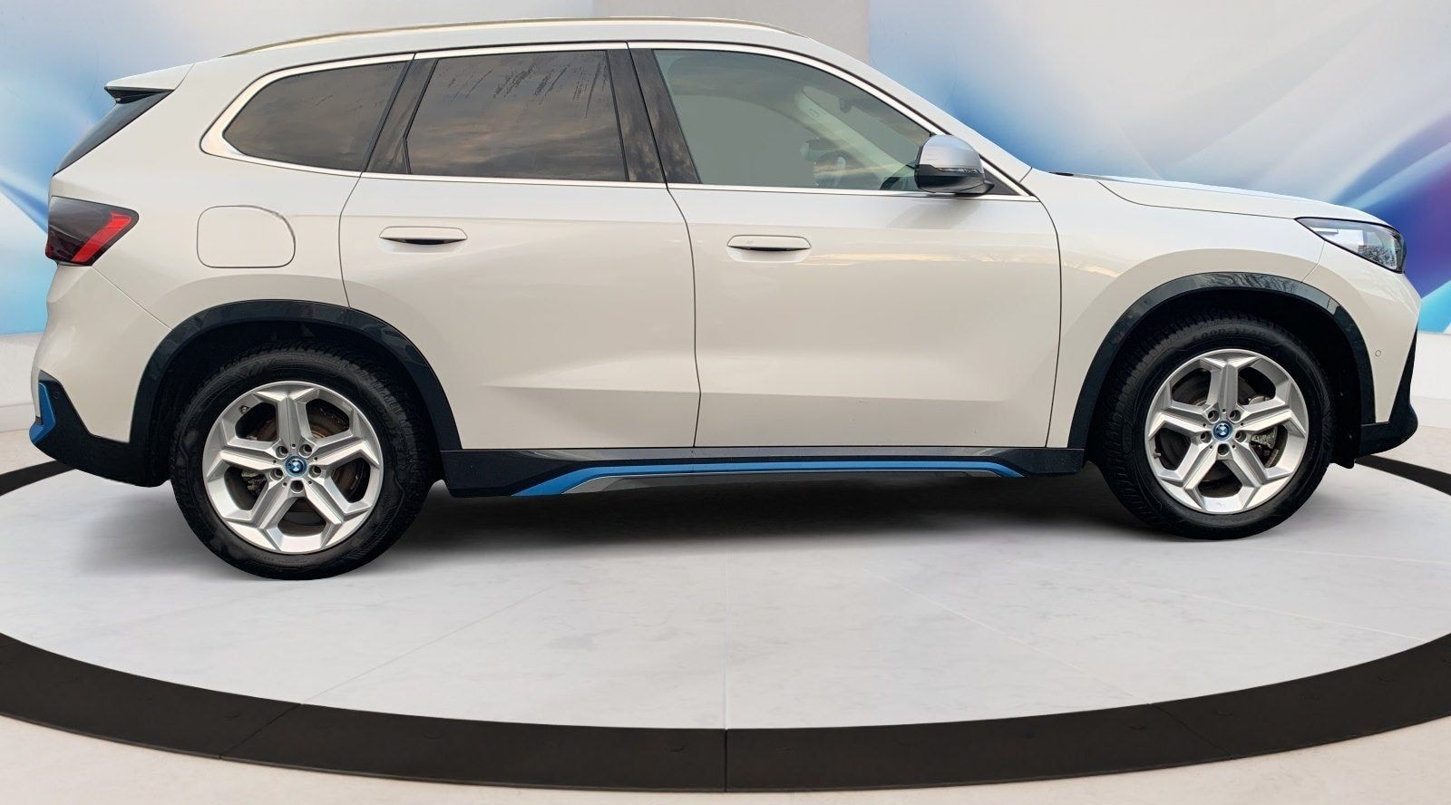 BMW iX1 xDrive30 xLine xLine | STANDHZ RFK HIFI LED foto 7