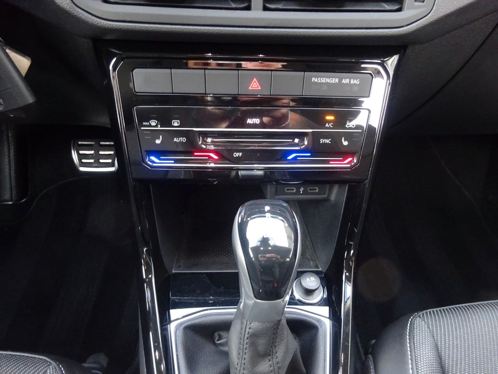 Volkswagen T-Cross Style foto 12