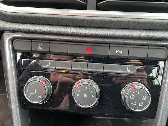 Volkswagen T-Roc 1,0 TSI Style AHK LED KLIMA SHZ PDC BLUETO foto 9