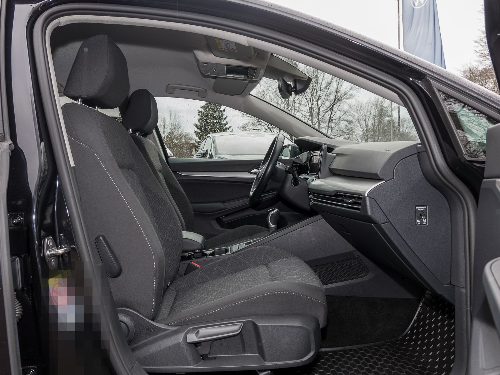 Volkswagen Golf VIII  1.5 l TSI Life NAVI LED GJ-REIFEN PRI foto 3