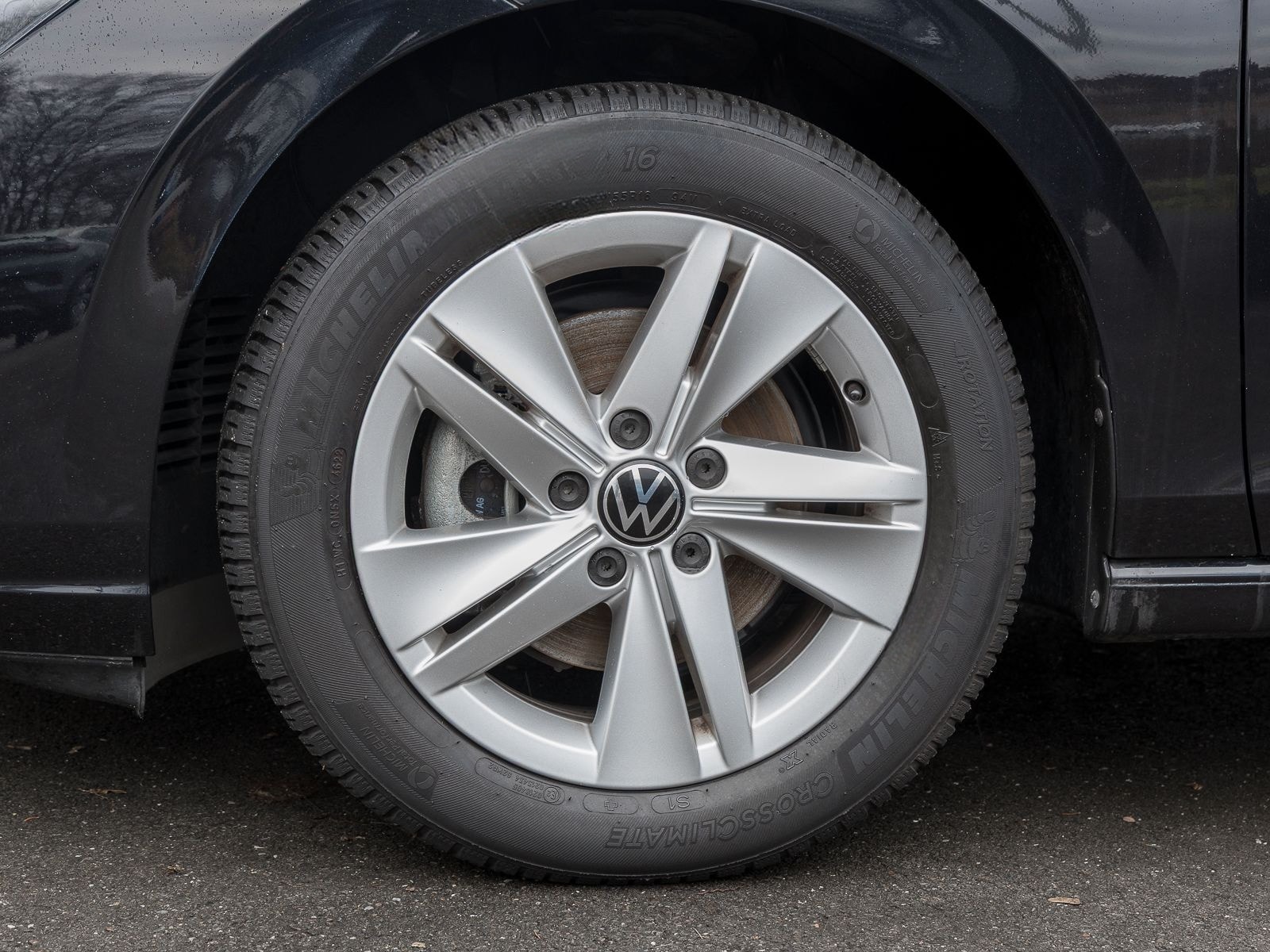 Volkswagen Golf VIII  1.5 l TSI Life NAVI LED GJ-REIFEN PRI foto 6