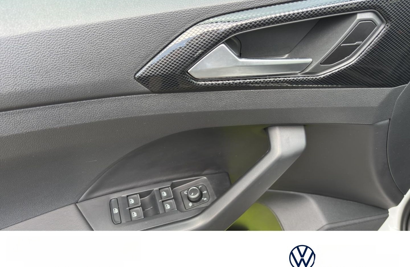 Volkswagen T-Cross 1.0 Life+SHZ+KLIMAAUT+LED+DAB+Navi+LEDER foto 18