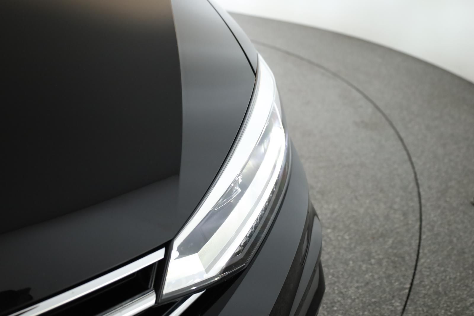 Volkswagen Touran 2.0 TDI DSG Highline R-Line 7 Pan Nav AHK foto 23