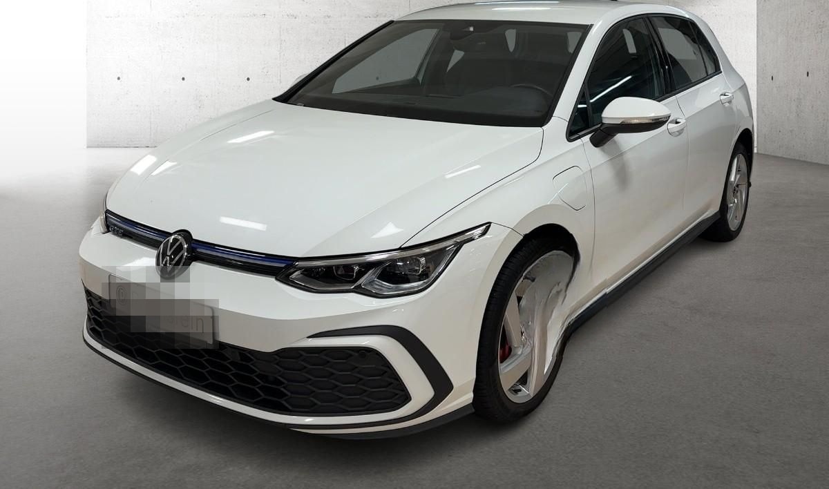 Volkswagen Golf 8 GTE 1.4 TSI DSG NAVI ACC SHZ PDC foto 18