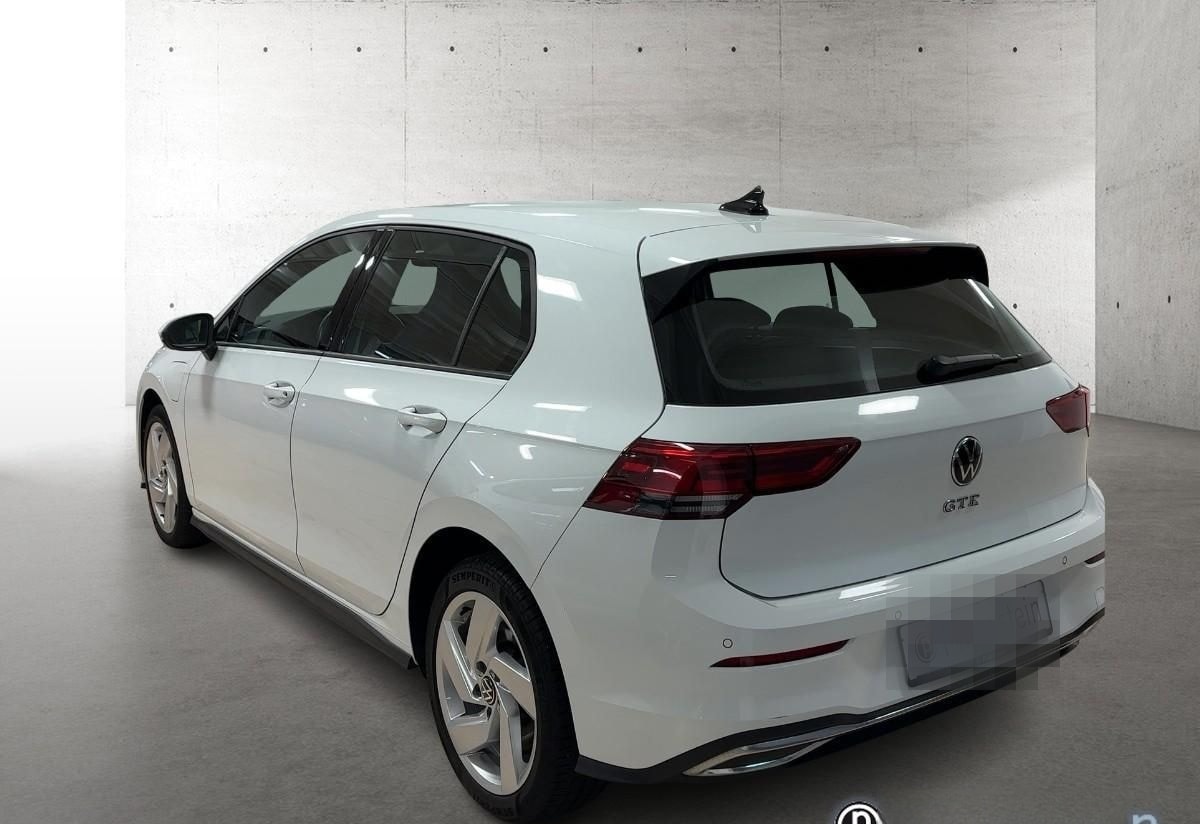 Volkswagen Golf 8 GTE 1.4 TSI DSG NAVI ACC SHZ PDC foto 4