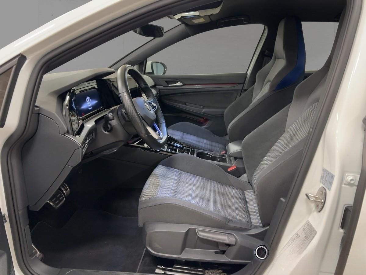 Volkswagen Golf 8 GTE 1.4 TSI DSG NAVI ACC SHZ PDC foto 8