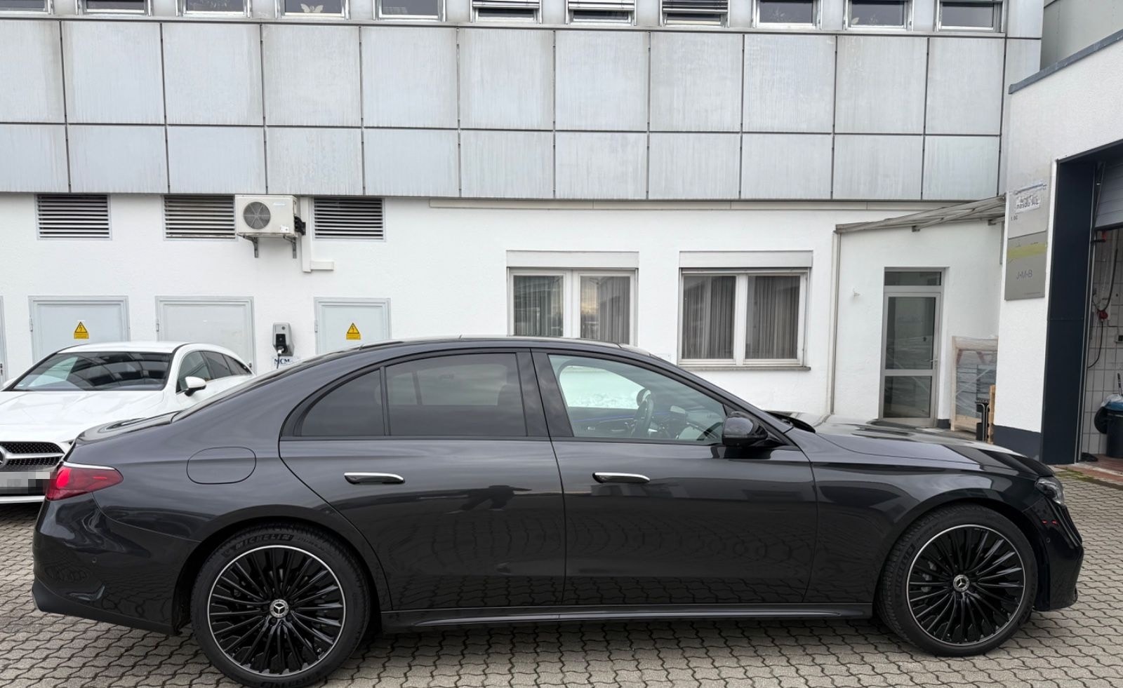 Mercedes-Benz E 220d  AMG Line Premium Plus BLP: 110.000€ foto 5
