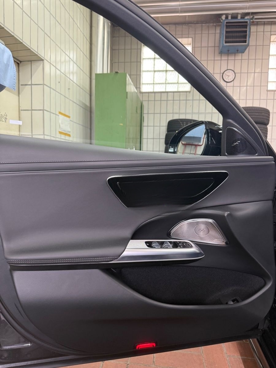 Mercedes-Benz E 220d  AMG Line Premium Plus BLP: 110.000€ foto 9