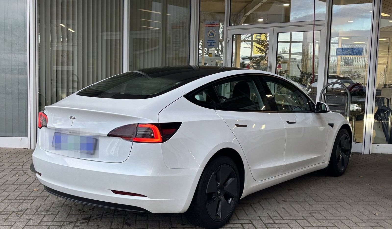 Tesla Model 3 Standard RWD PANO NAVI LED LEDER CAM ACC foto 6