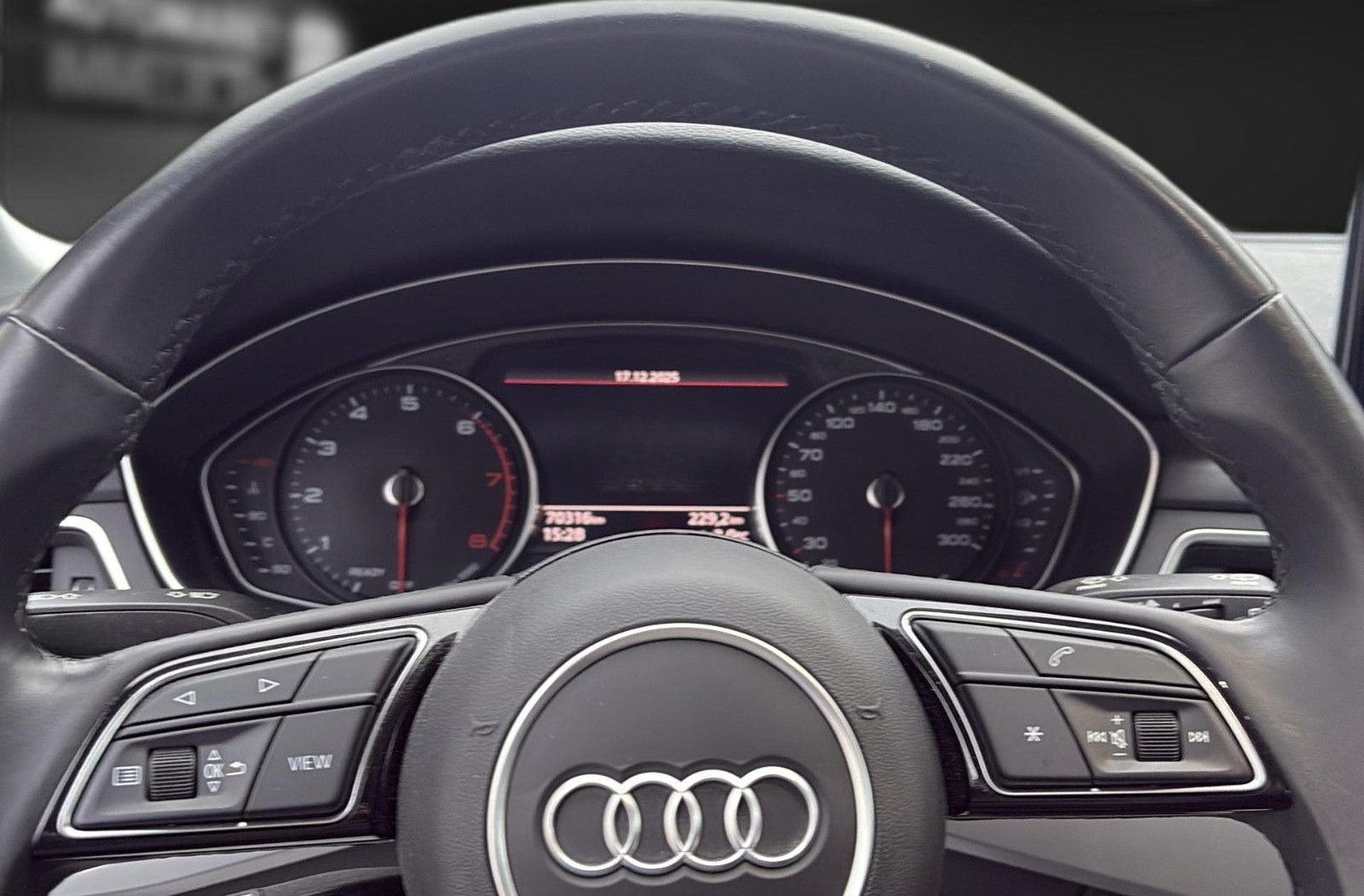 Audi A4 35 TFSI STHZG*LED*Navi*Park*Tempo*SH*1Hand foto 11