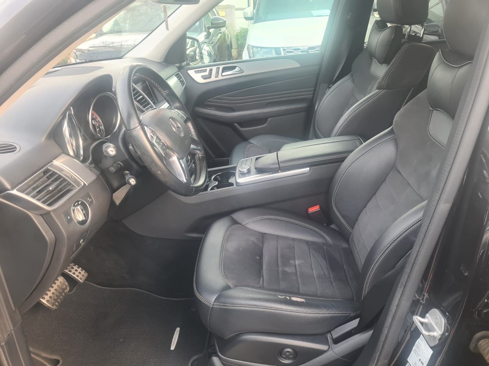 Mercedes-Benz ML 350  BlueTec AMG LINE foto 21