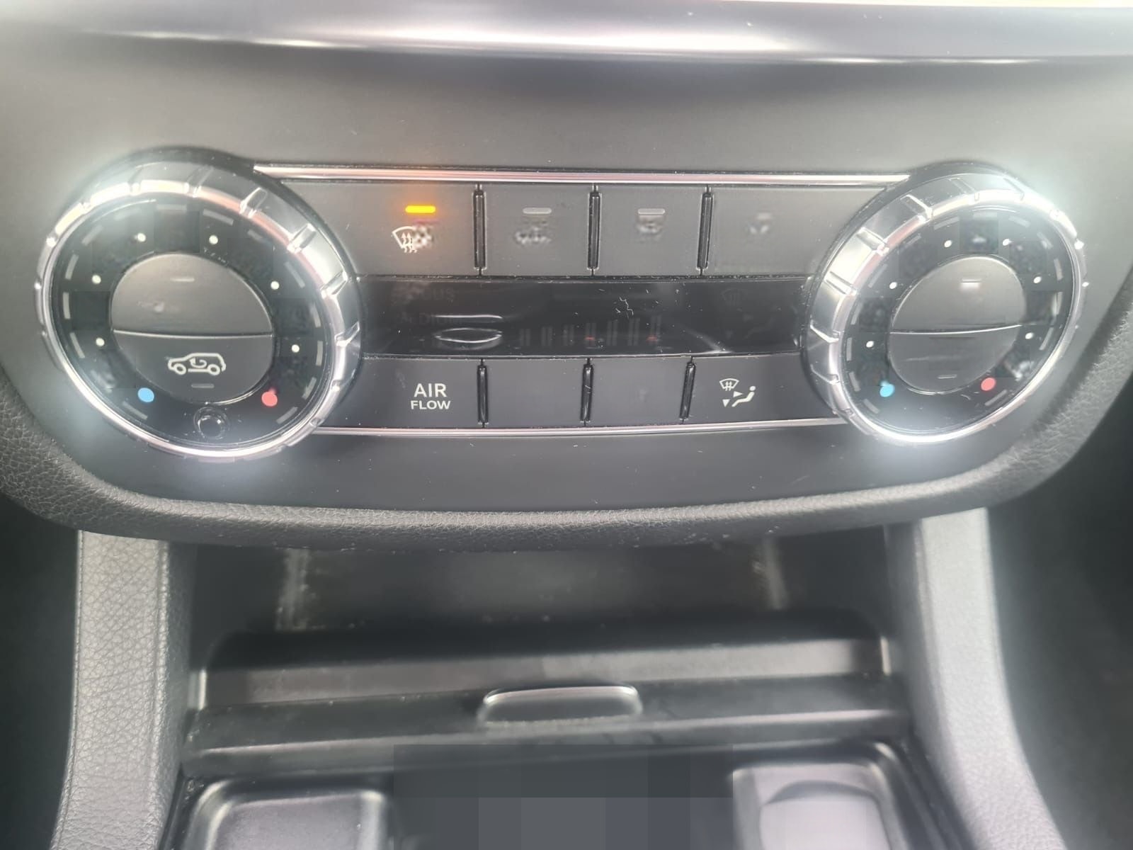 Mercedes-Benz ML 350  BlueTec AMG LINE foto 24