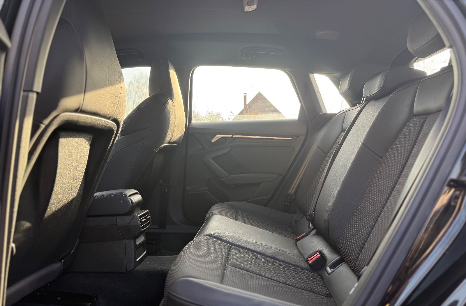 Audi A3 Sportback 35 TFSI 3xS line/Spur/Navi/Car-Pl. foto 14