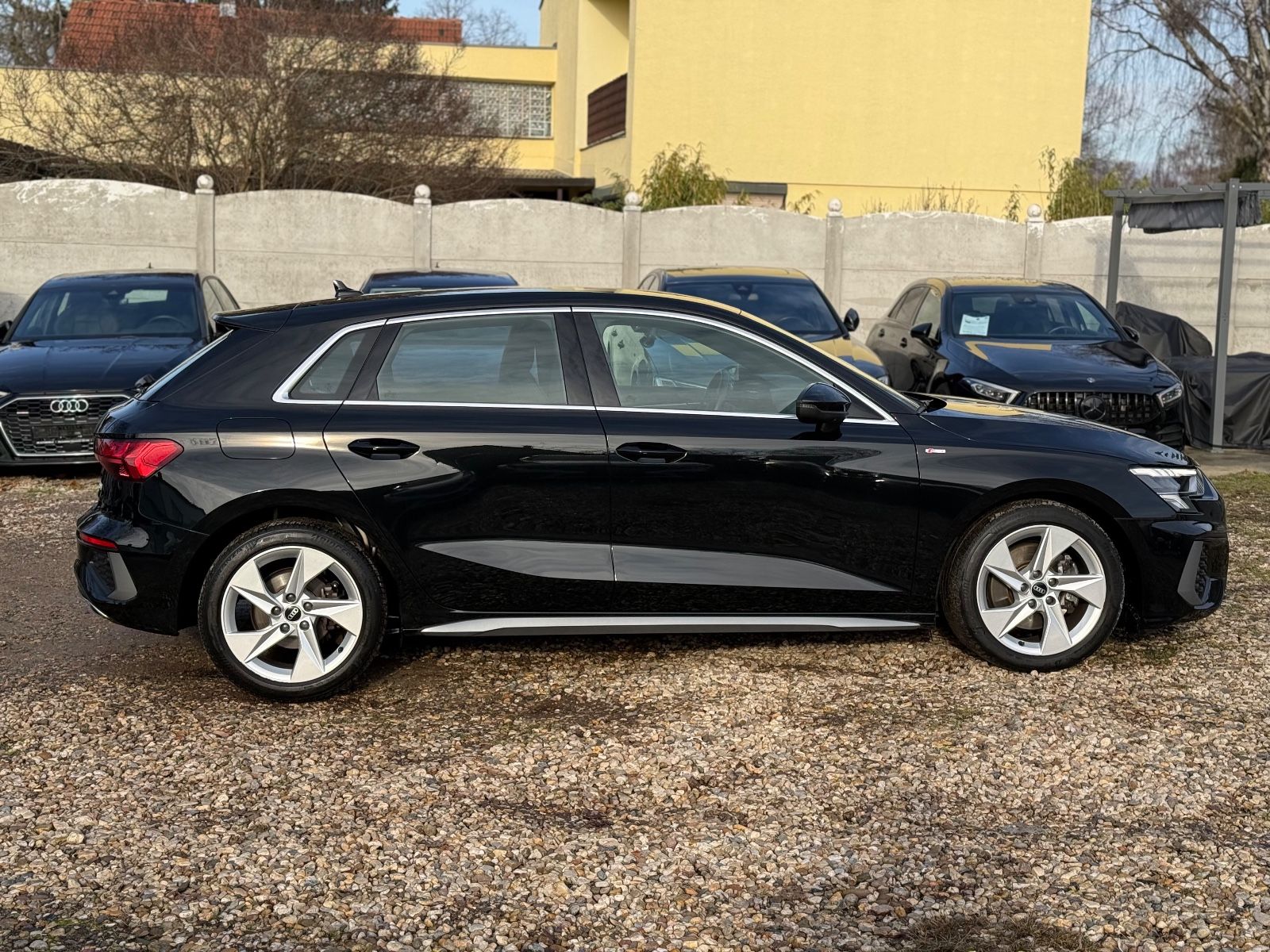 Audi A3 Sportback 35 TFSI 3xS line/Spur/Navi/Car-Pl. foto 9