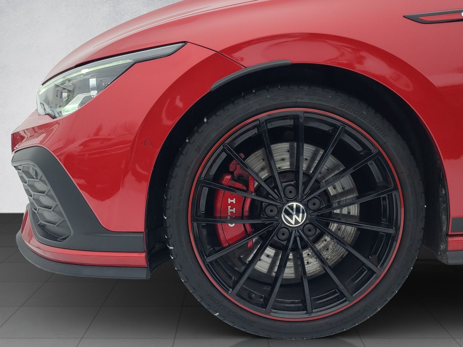 Volkswagen Golf VIII GTI Clubsport 2.0 TSI DSG *BlackStyle* foto 3