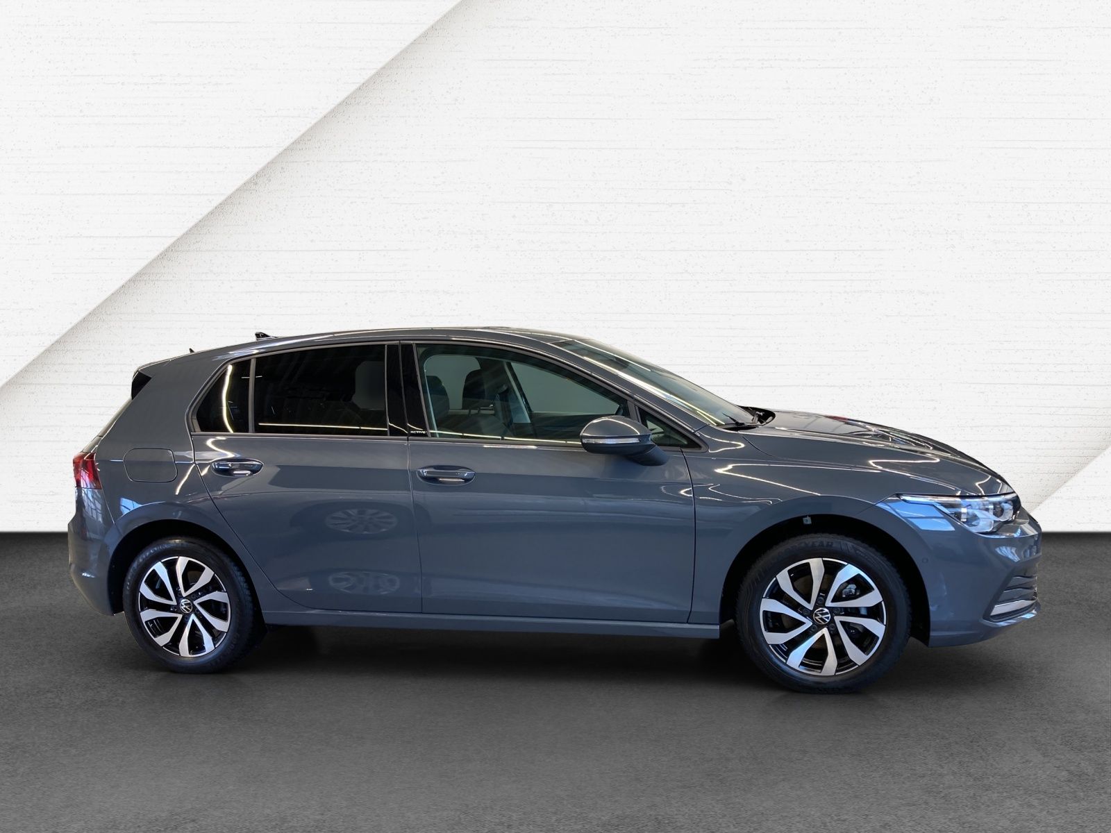 Volkswagen Golf 8 1.5 TSI Active IQ-Light Standh.Navi foto 7